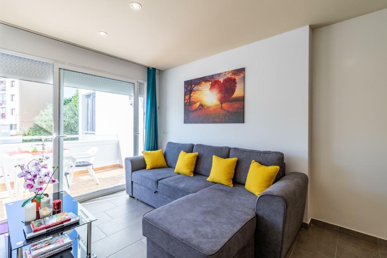 Goldhome - Valira เอมปูเรียบราบา ภายนอก รูปภาพ