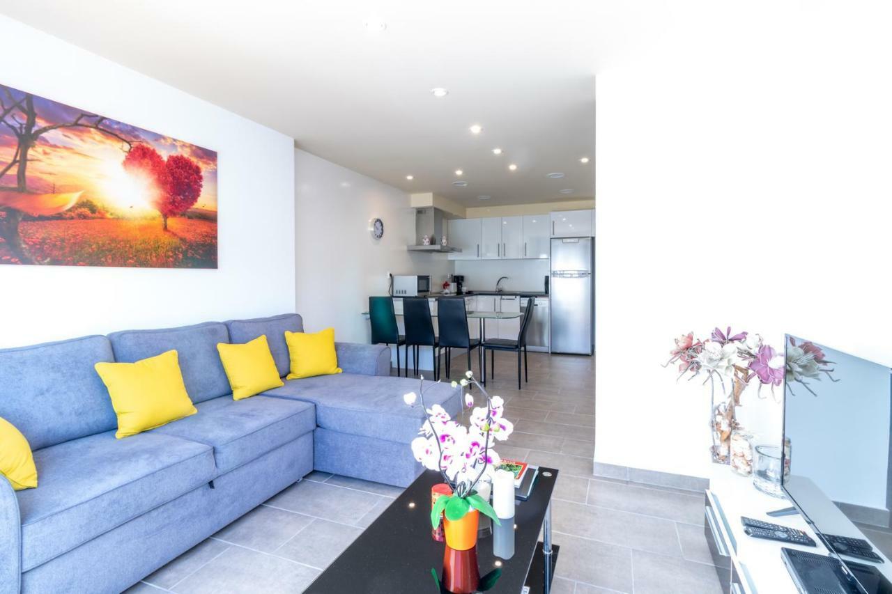 Goldhome - Valira เอมปูเรียบราบา ภายนอก รูปภาพ